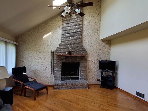 4th image of 13703 W Larkspur Dr