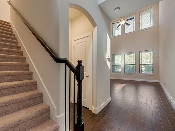 3rd image of 1602 Brook Grove Dr