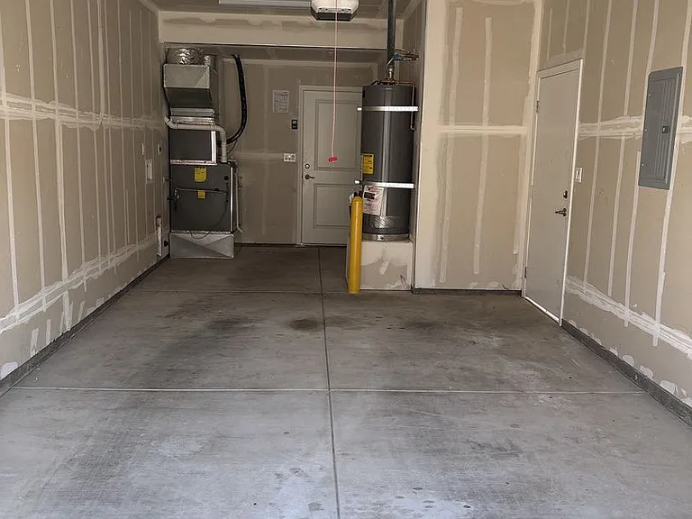 505 S Summit St #101-104 — Photo 16