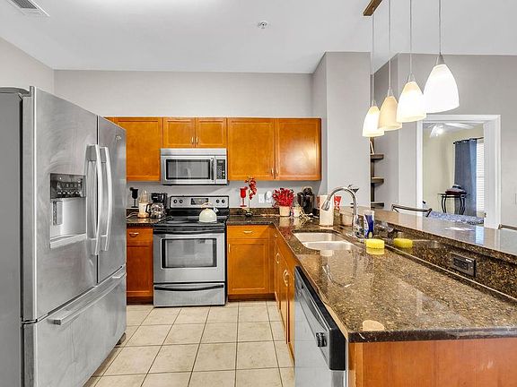 4th image of 870 Mayson Turner Rd NW Unit 1321