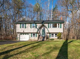 5 Sherwood Rd, Londonderry, NH 03053