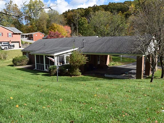 5th image of 913 Henry Dr