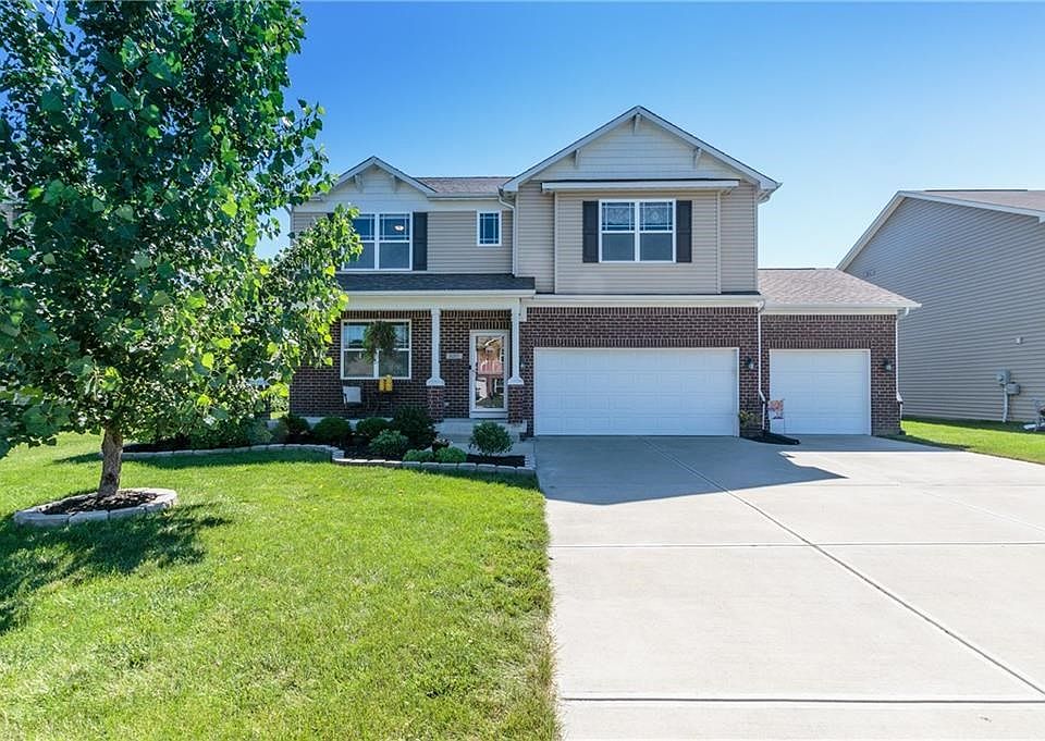 1st image of 6207 N Woods Edge Dr