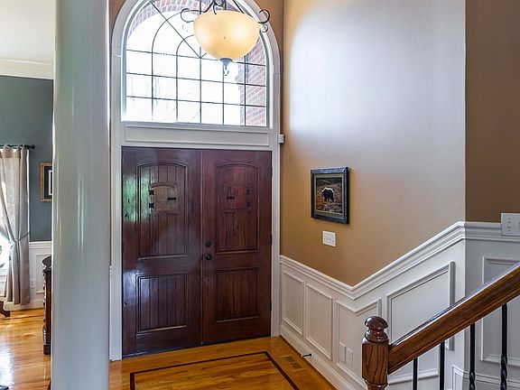5th image of 136 Plantation Dr