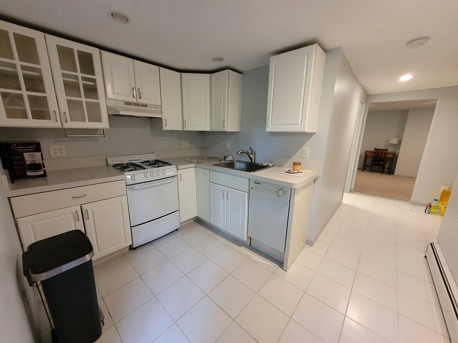 Studio, 750 sqft, $1,190 — Photo 3