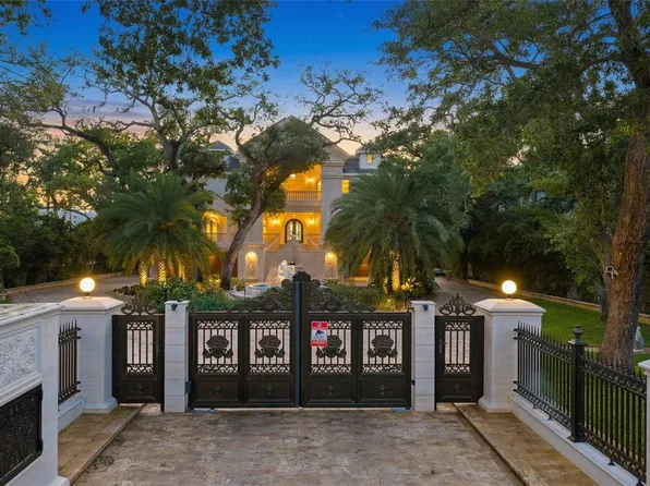 2000 Park St N, Saint Petersburg, FL 33710