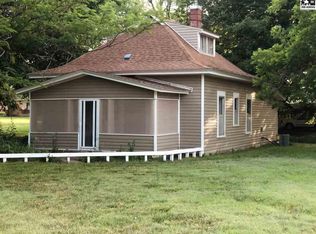 105 S Park St, Arlington, KS 67514
