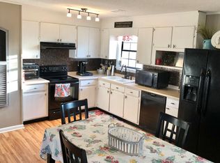 97 Bell St, Hazlehurst, GA 31539