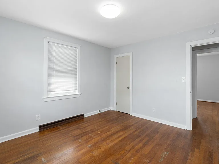 318 34th 1/2 St #A — Photo 15