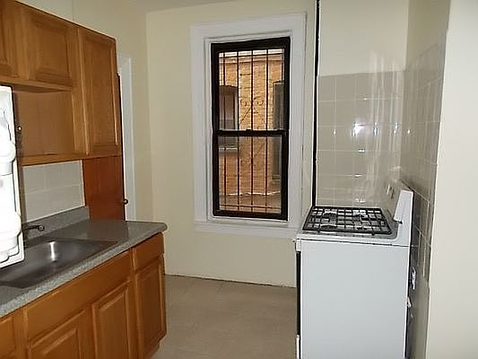 1st image of 378 Montgomery St APT 1