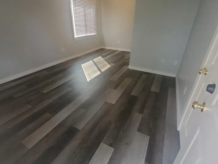 918 Denton St #14 — Photo 2