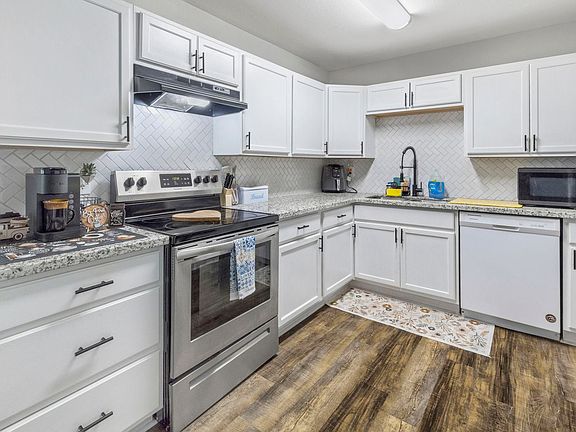 5th image of 306 Louisiana Ave