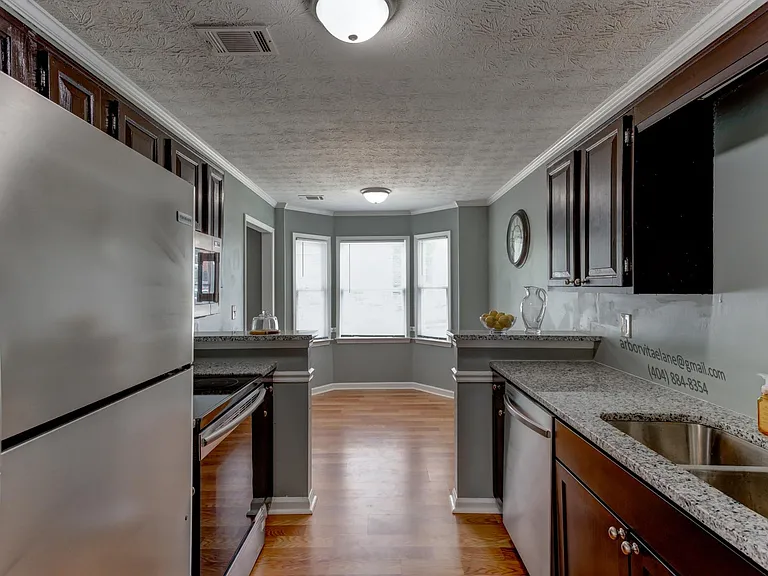 2936 Governors Ct — Photo 5