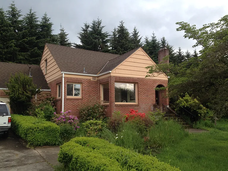 2900 SW Morris Ave — Photo 2