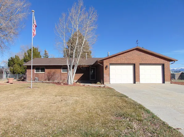 166 N State St, Fountain Green, UT 84632
