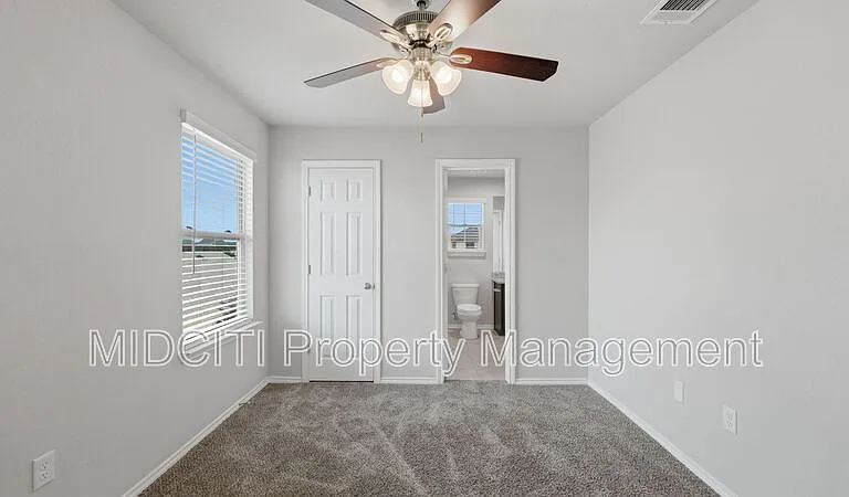 1134 Renee St — Photo 18