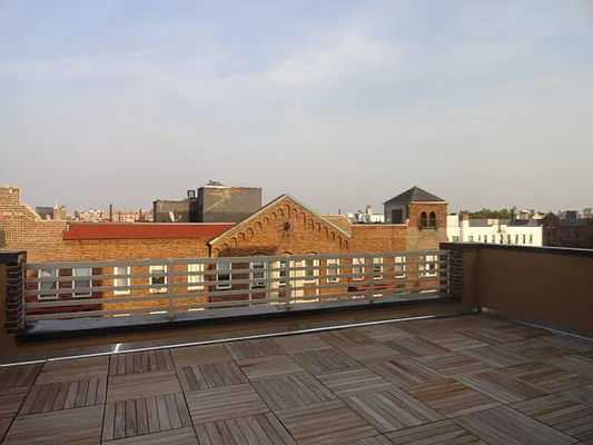 Rented by Halvatzis Realty | media 17