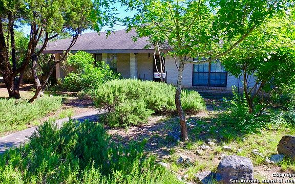 4th image of 707 Misty Water Ln