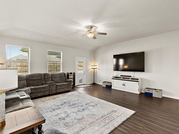 5th image of 1617 Berry Ridge Trl