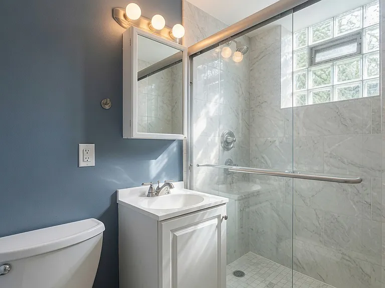 533 W Wrightwood Ave #3 — Photo 4