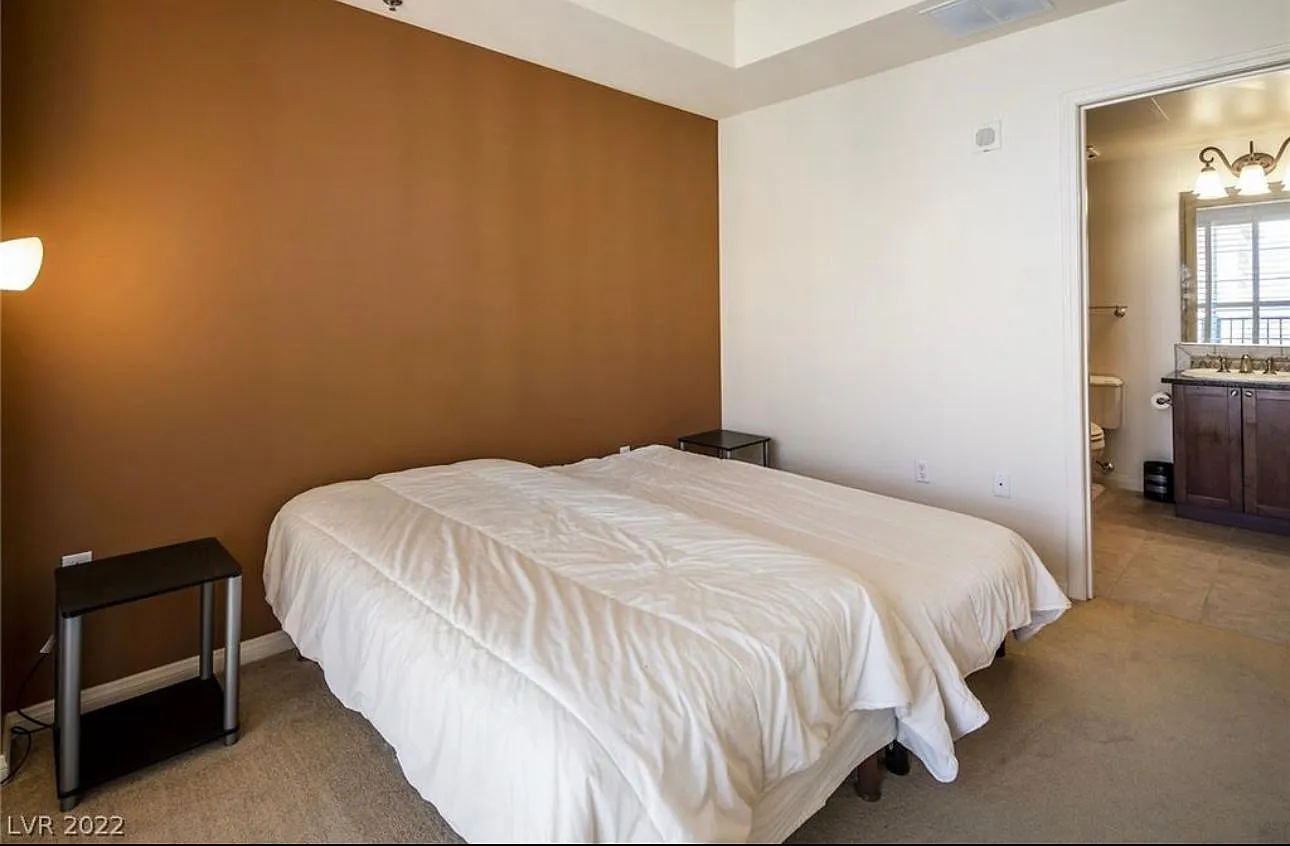 2 bed, 784 sqft, $1,790 — Photo 4