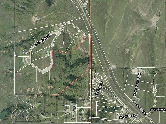 3rd image of 171 Lakeshore Dr