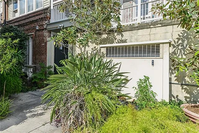 1404 Prytania St #E1 — Photo 43