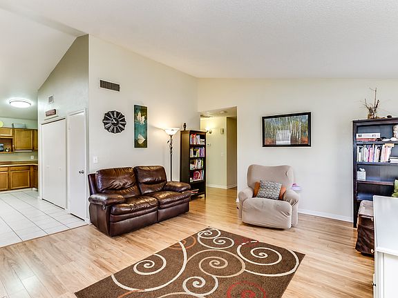 4th image of 6330 W Christy Dr
