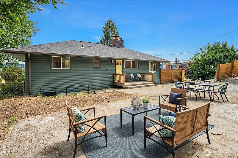 3rd image of 9275 Renton Avenue S