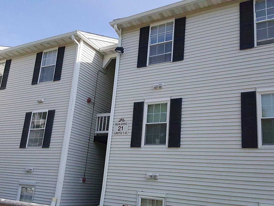 1st image of 21 Lexington Hl Unit 4