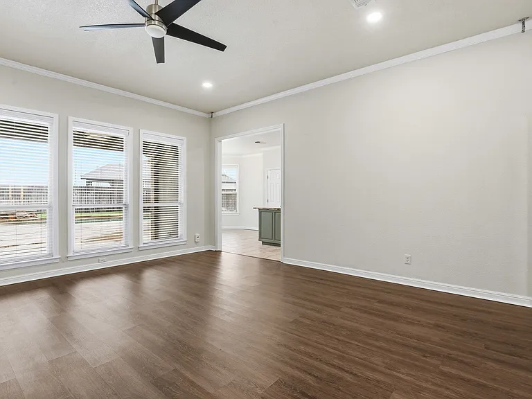1404 Chaucer Dr — Photo 18