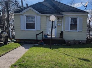18691 Shaftsbury Ave, Detroit, MI 48219