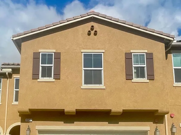 1382 Mesquite Dr, Vista, CA 92083