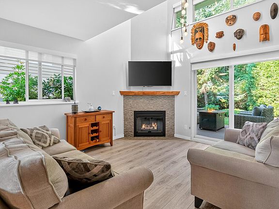 2nd image of 650 Roche Point Dr #52
