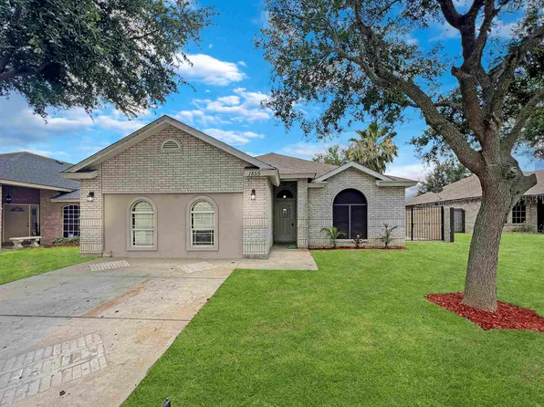 1855 Stone Field Ln, Laredo, TX 78045
