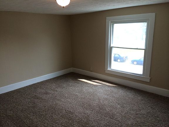 4th image of 222 Cambria St