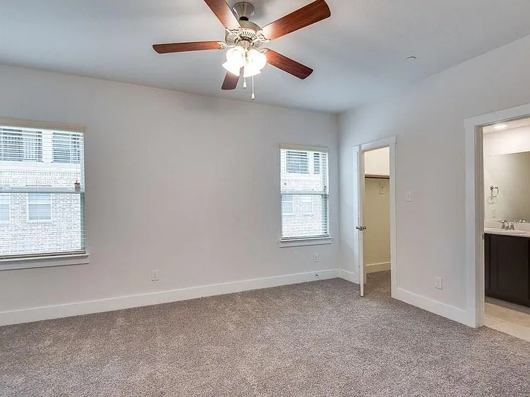 2433 Siskiyou St — Photo 10