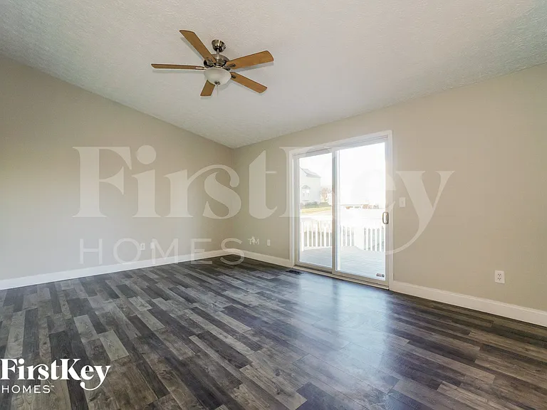 469 Furman St — Photo 5