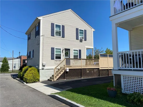 32 Rock St, Bristol, RI 02809