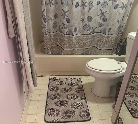 4th image of 8421 N Coral Cir