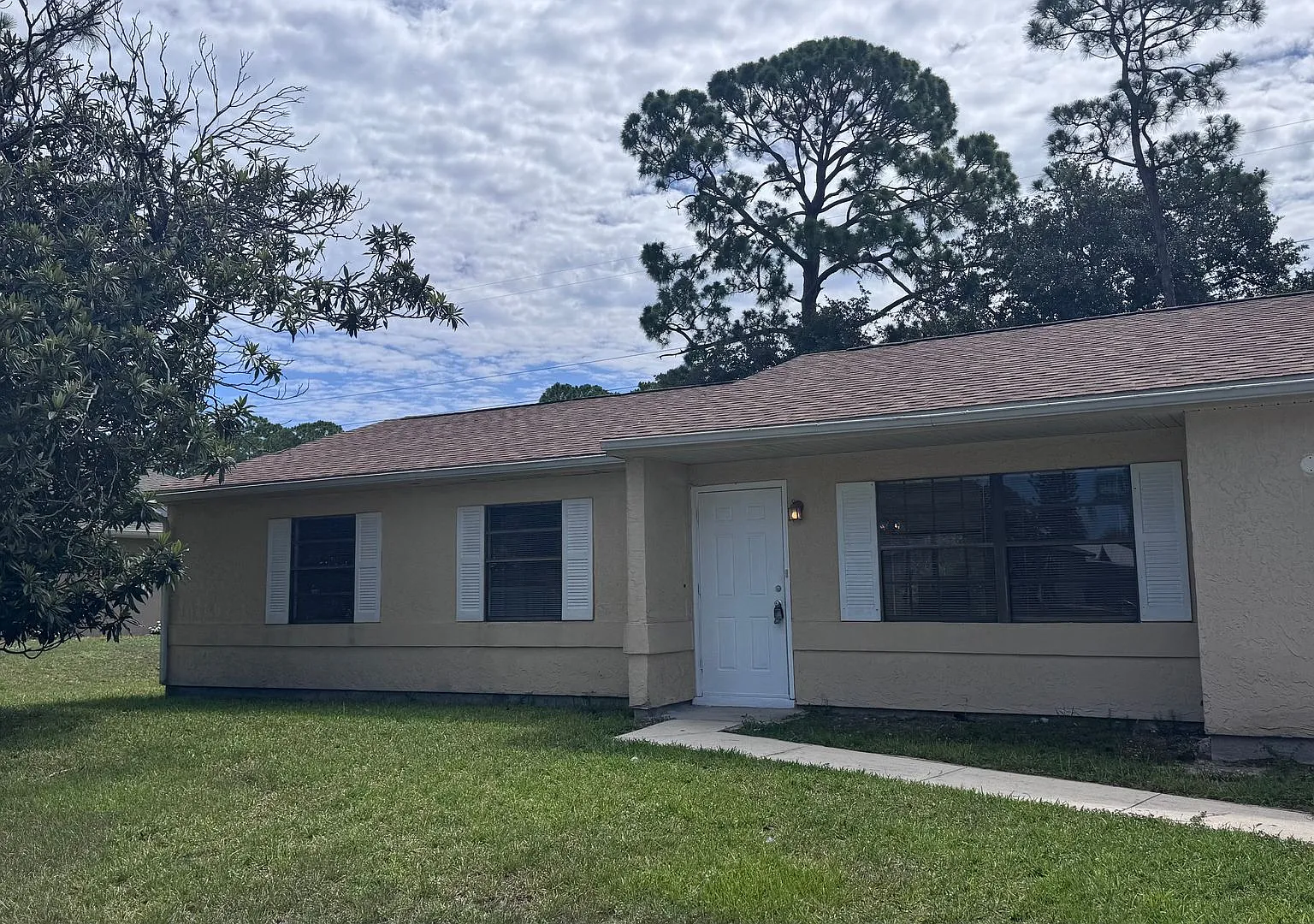 NW Palm Bay with city water!! — Photo 1