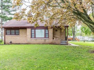 3713 W Holmes Rd, Lansing, MI 48911