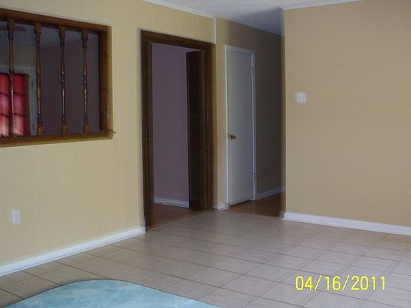 3rd image of 17138 Chickasaw Ave