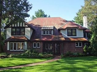 104 Crofton Rd, Newton, MA 02468