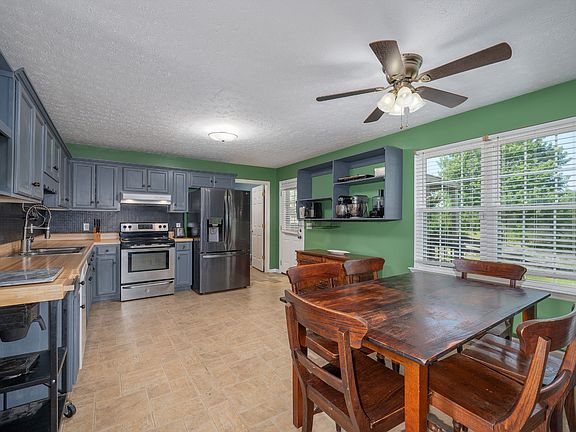 4th image of 1922 Belotes Ferry Rd