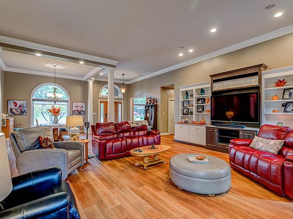 4th image of 3714 Briarcliff Trce