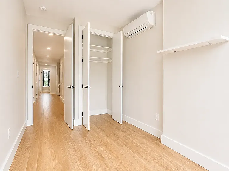 512 Onderdonk Ave #3C — Photo 4