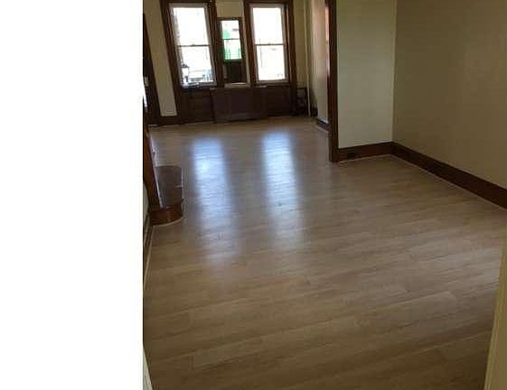2nd image of 2041 E Cumberland St