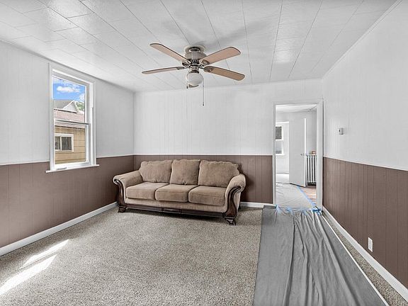 2nd image of 214 NW 3rd Ave