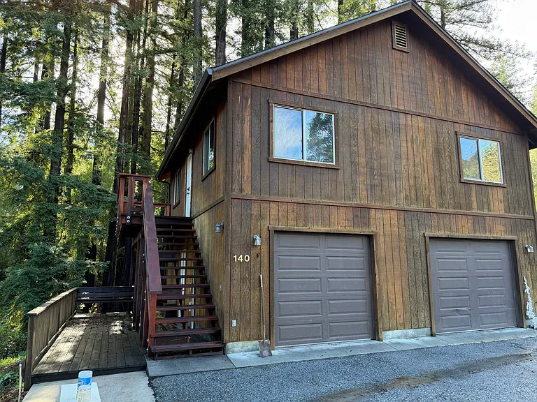 140 Holiday Ln — Photo 18